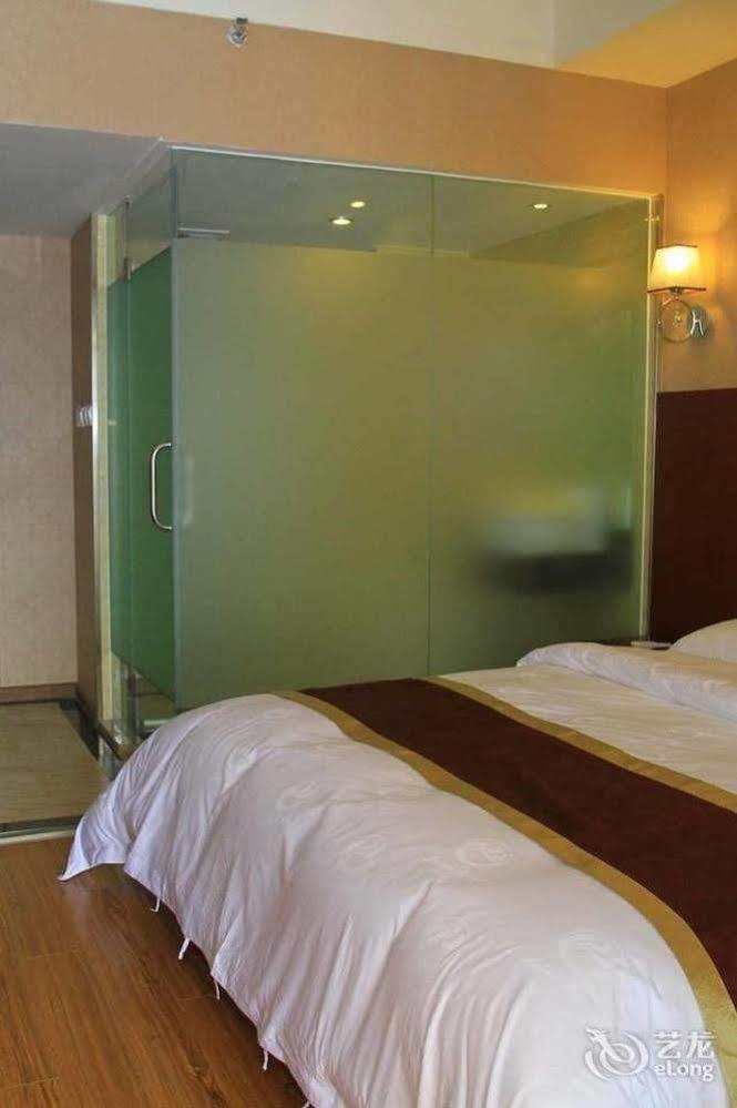 Helun Hotel Čcheng-tu Exteriér fotografie